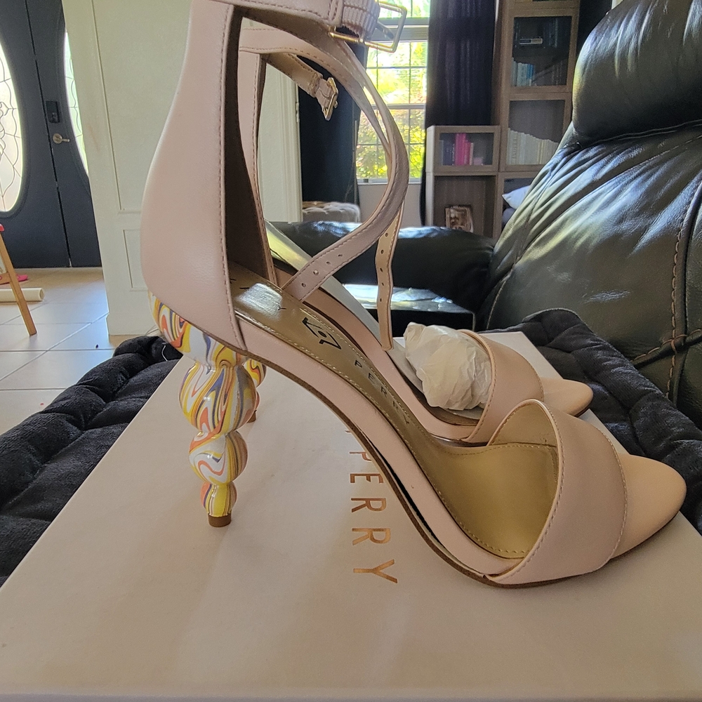 💥Closet Blowout💥 Katy Perry Collections Pink and Multicolor Heels
